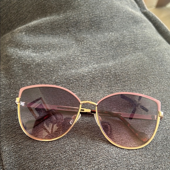 Jessica Simpson Accessories - Jessica Simpson Cat-eye Stylish Lavender & Gold Sunglasses